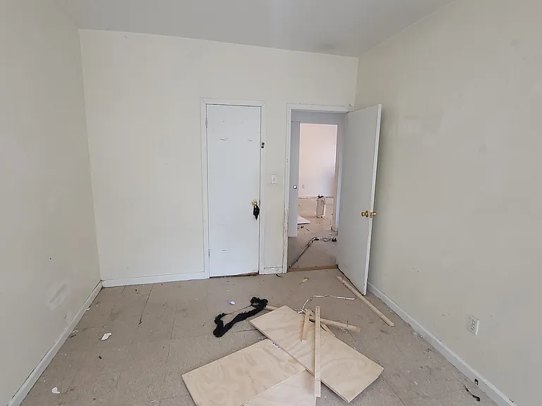 2387 Morris Ave #2A — Photo 14