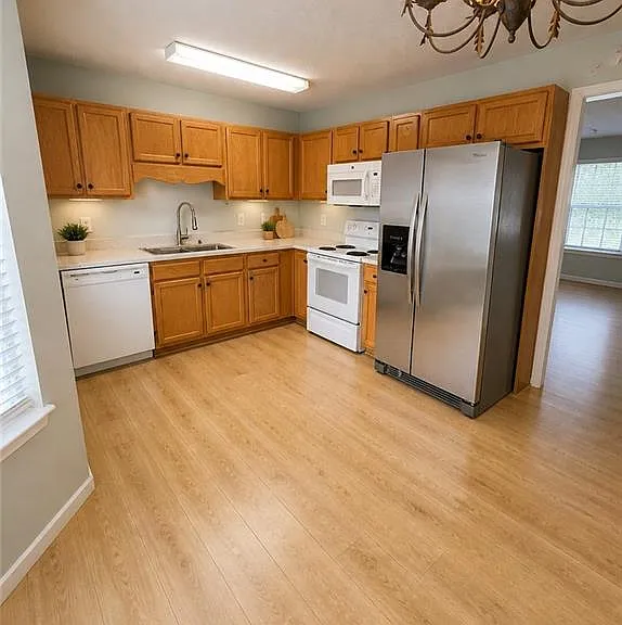 62 Kingston Pointe — Photo 5