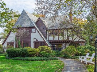 3 Greenview Way, Montclair, NJ 07043