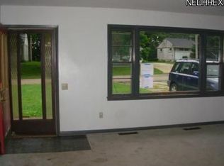 2478 Onahom Cir NE, Canton, OH