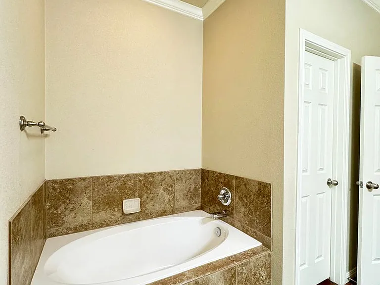 9800B Salem Way — Photo 10