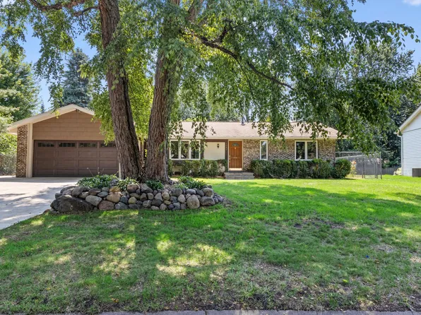 7060 145th St W, Apple Valley, MN 55124