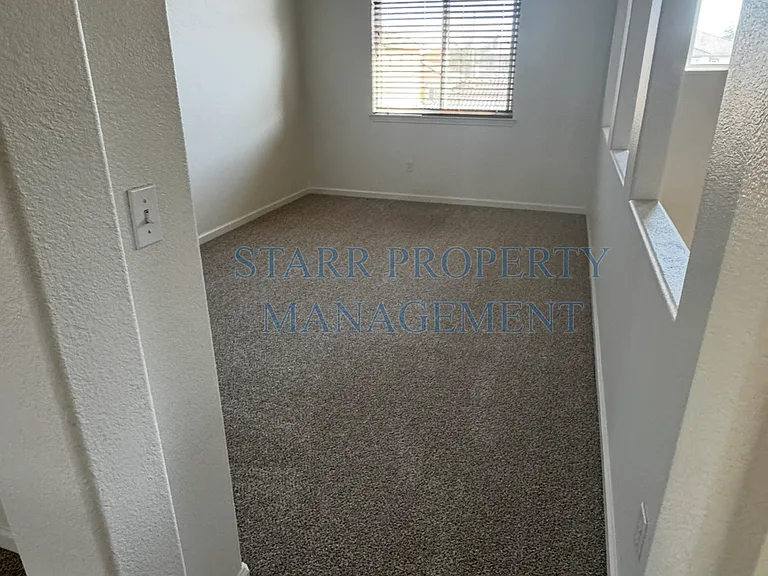 2146 Evening St — Photo 12