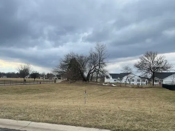 7 Arrowhead Dr, Coldwater, MI 49036