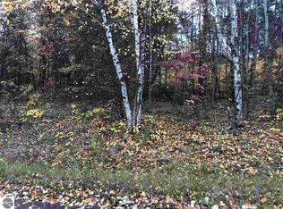 6950 W Shore Dr, Weidman, MI 48893