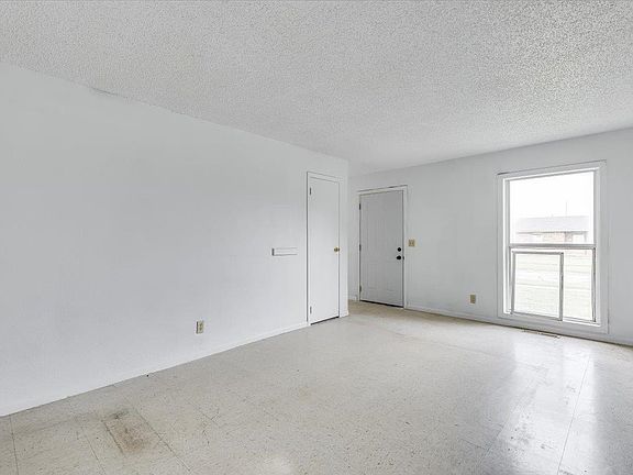 3rd image of 7037 W Frazier Ln