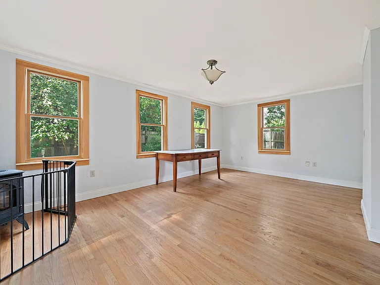 8 Winthrop Ave — Photo 9