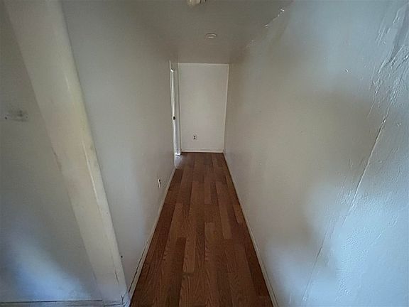 3rd image of 1412 SW 6th St