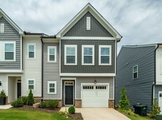 838 Oak Center Dr, Raleigh, NC 27610