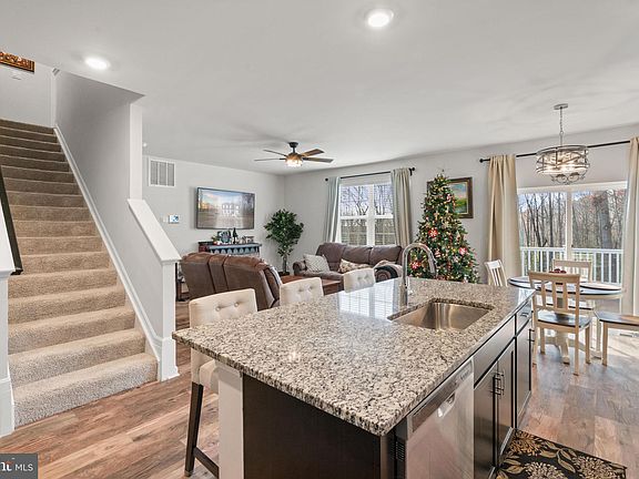 3rd image of 290 Rock Raymond Dr