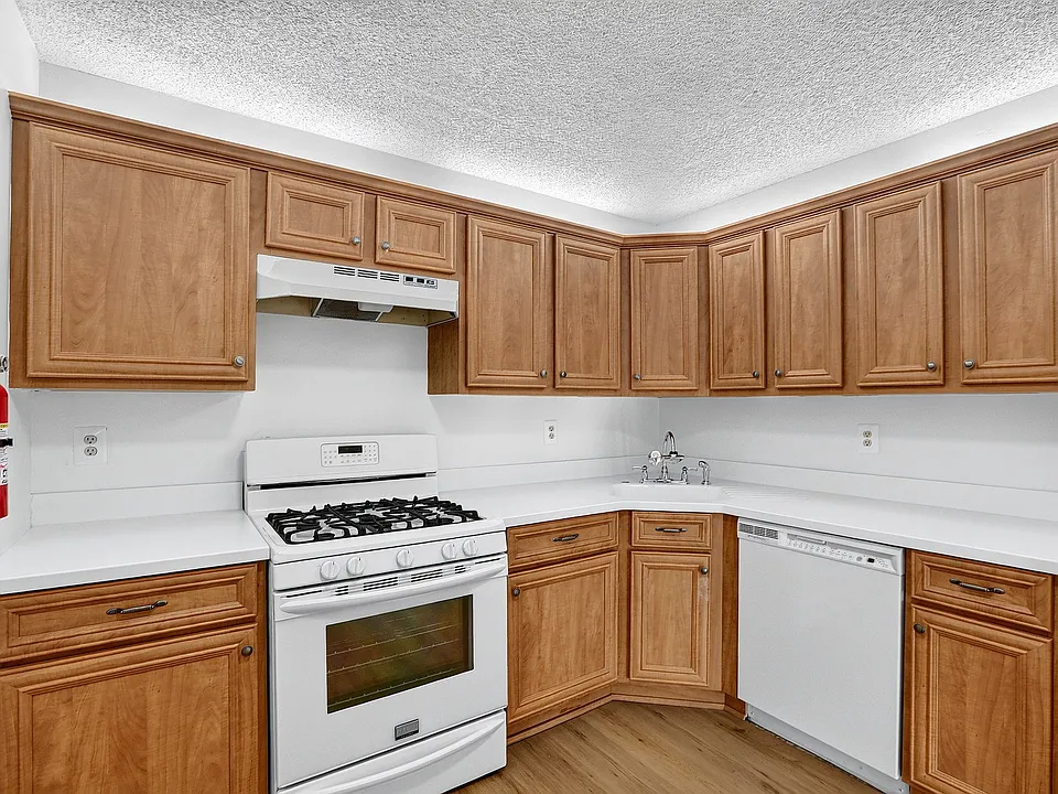 61 Aspen Ct