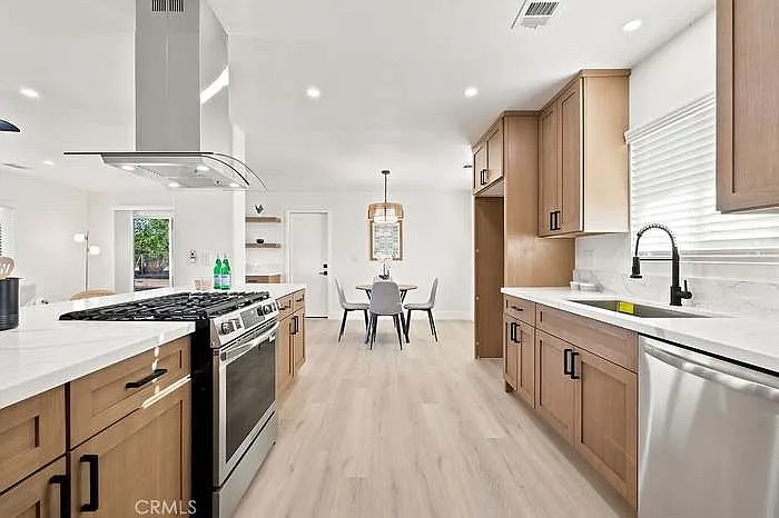 13229 Algonquin Rd — Photo 4