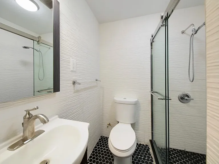 18 Avenue A #2D — Photo 8