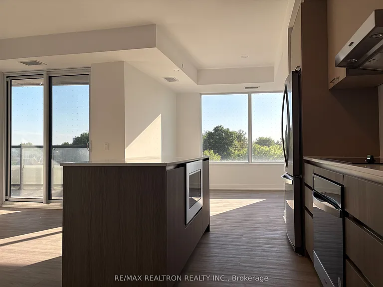 8188 Yonge St #405 — Photo 15