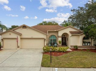 2095 Swan Ln, Palm Harbor, FL 34683