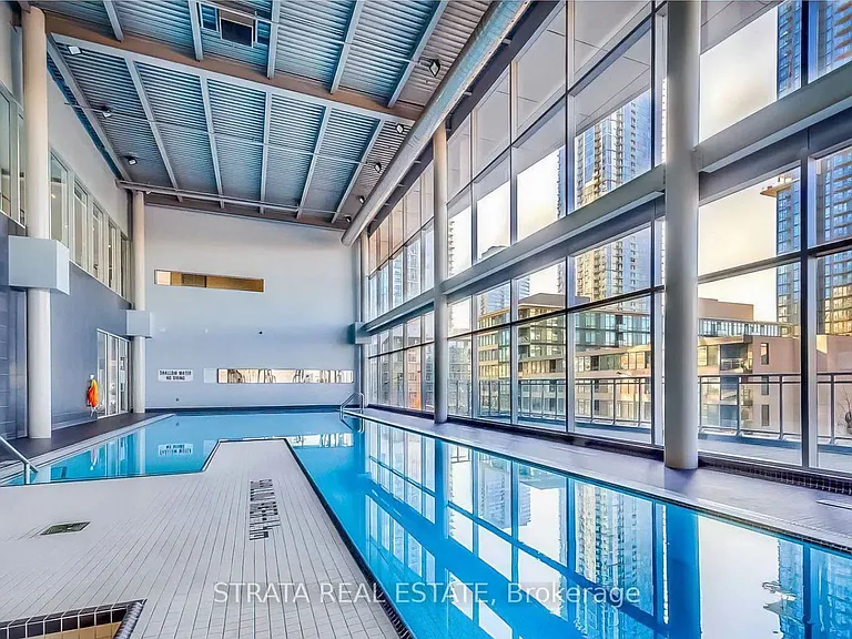 4K Spadina Ave #206 — Photo 14