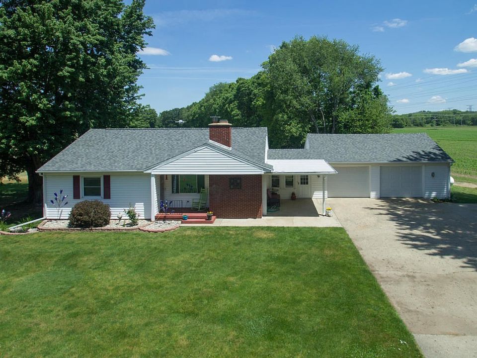 751 Riverview Dr-101