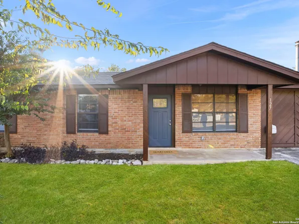 127 Harless, Center Point, TX 78010