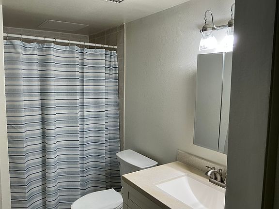 5th image of 75-5873 Walua Rd APT 118