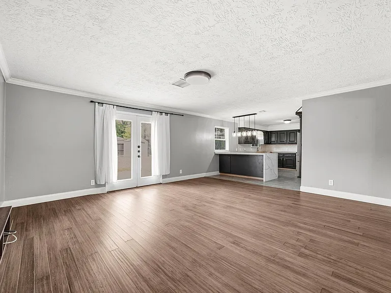 11102 Endicott Ln — Photo 13