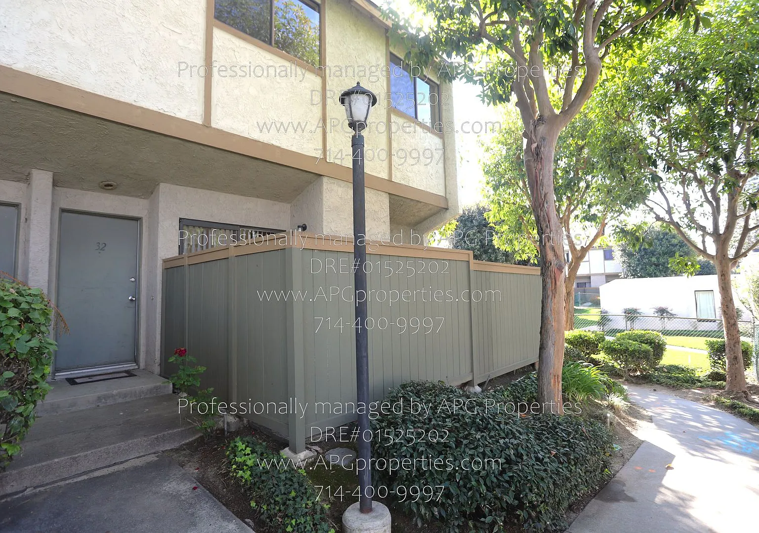Newly refreshed! 3 Bedroom 2.5 Bath End Unit Townhome Centrally Located in Orange — Photo 1