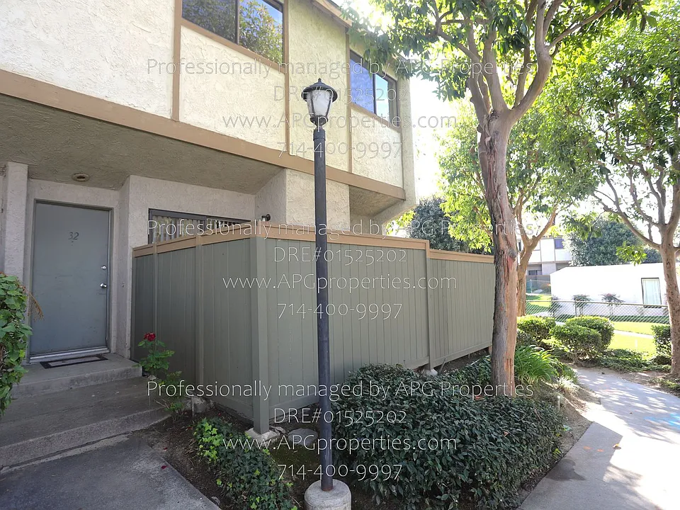 2000 W Palmyra Ave #32