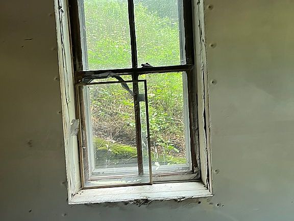 Window in bedroom 