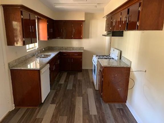 3rd image of 5508 Overlook Rd