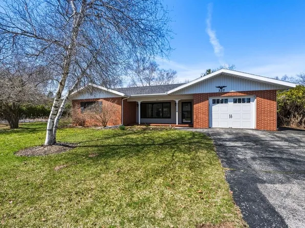 327 N Fulton Ave, Sturgeon Bay, WI 54235