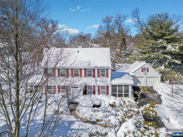 76 Forest Rd, Tenafly, NJ 07670