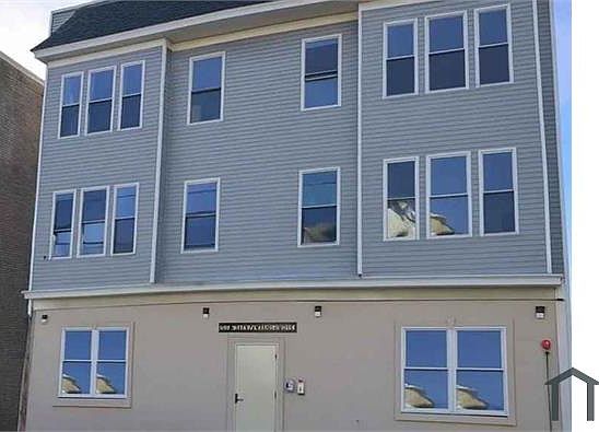 1st image of 500 Hawthorne Ave #3B