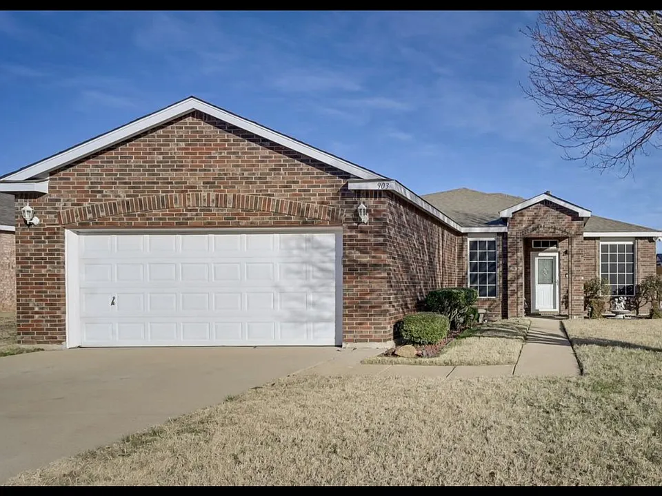 903 Dunkirk Ln