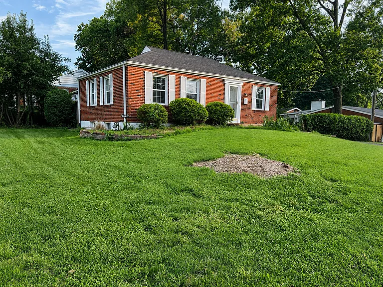1219 N Geyer Rd — Photo 2