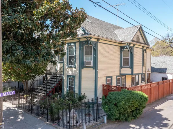 2016 9th St, Sacramento, CA 95818