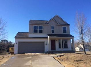 847 Ashlee Ct, Norton Shores, MI