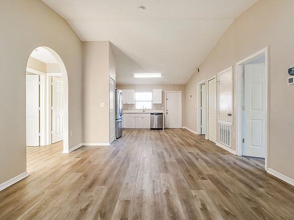 5th image of 513 Royal Palm Dr