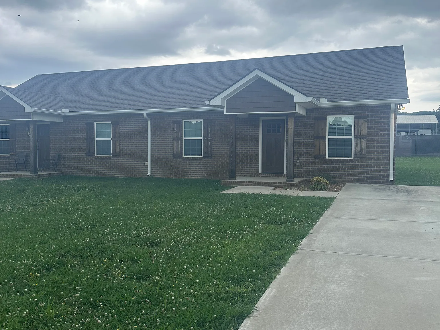 2 bed, 1000 sqft, $1,400 — Photo 1