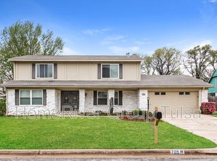 705 Meadowood Dr, Broken Arrow, OK 74011