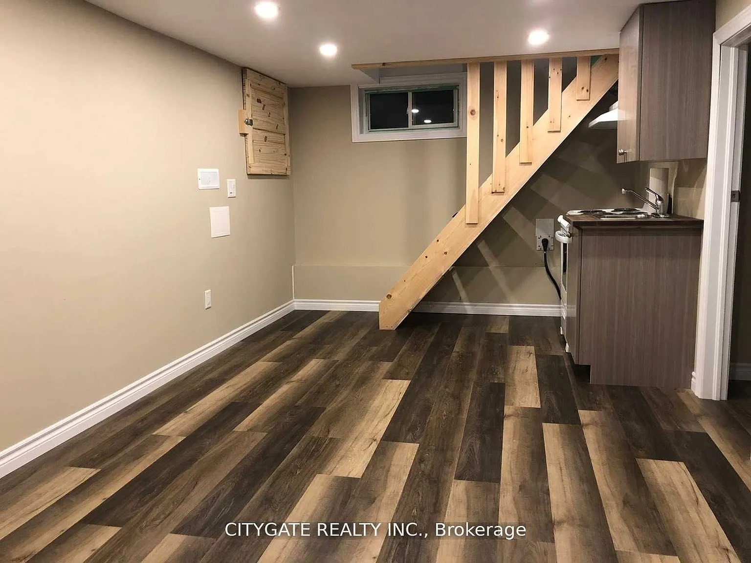 2 bed, $1,400 — Photo 3
