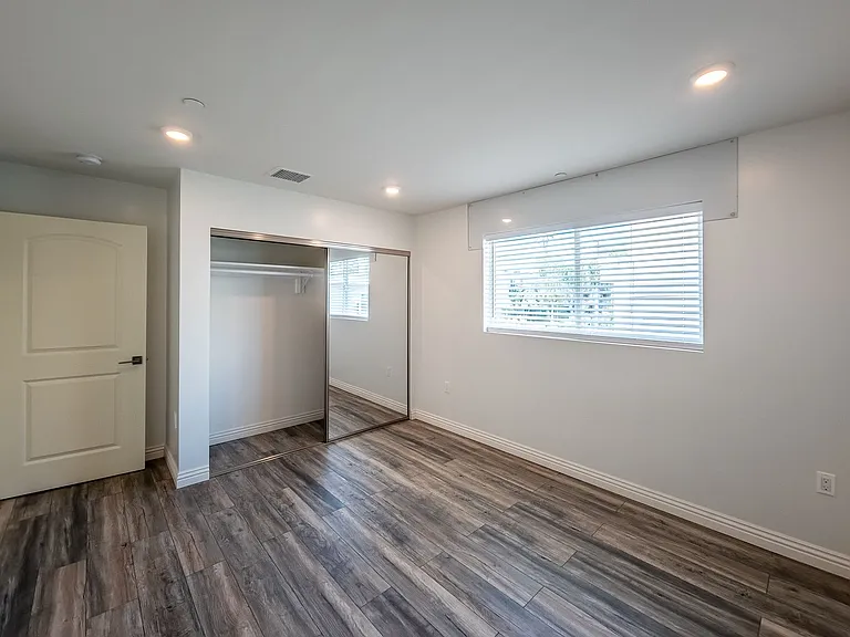 5258 Denny Ave — Photo 13