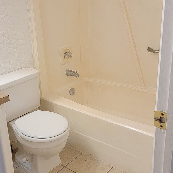 2nd image of 802 Matthew Ave #110