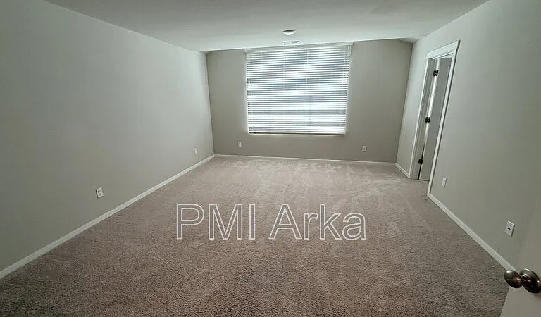 10823 32nd St NE — Photo 4