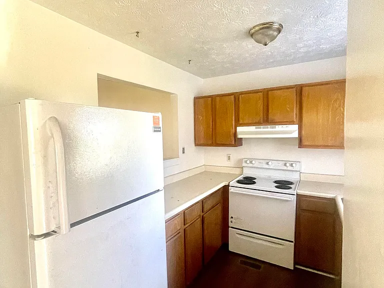 452 Larkwood Dr — Photo 7