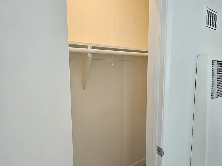 Closet 1
