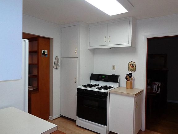 5th image of 9010 Bob White Dr