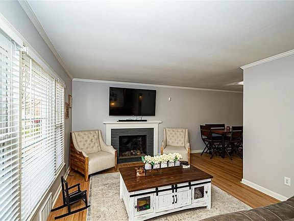 5th image of 3813 W 79th St