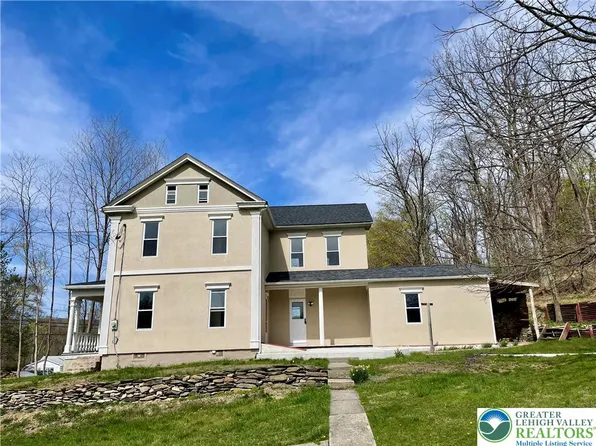 3861 Dogwood Rd, Walnutport, PA 18088