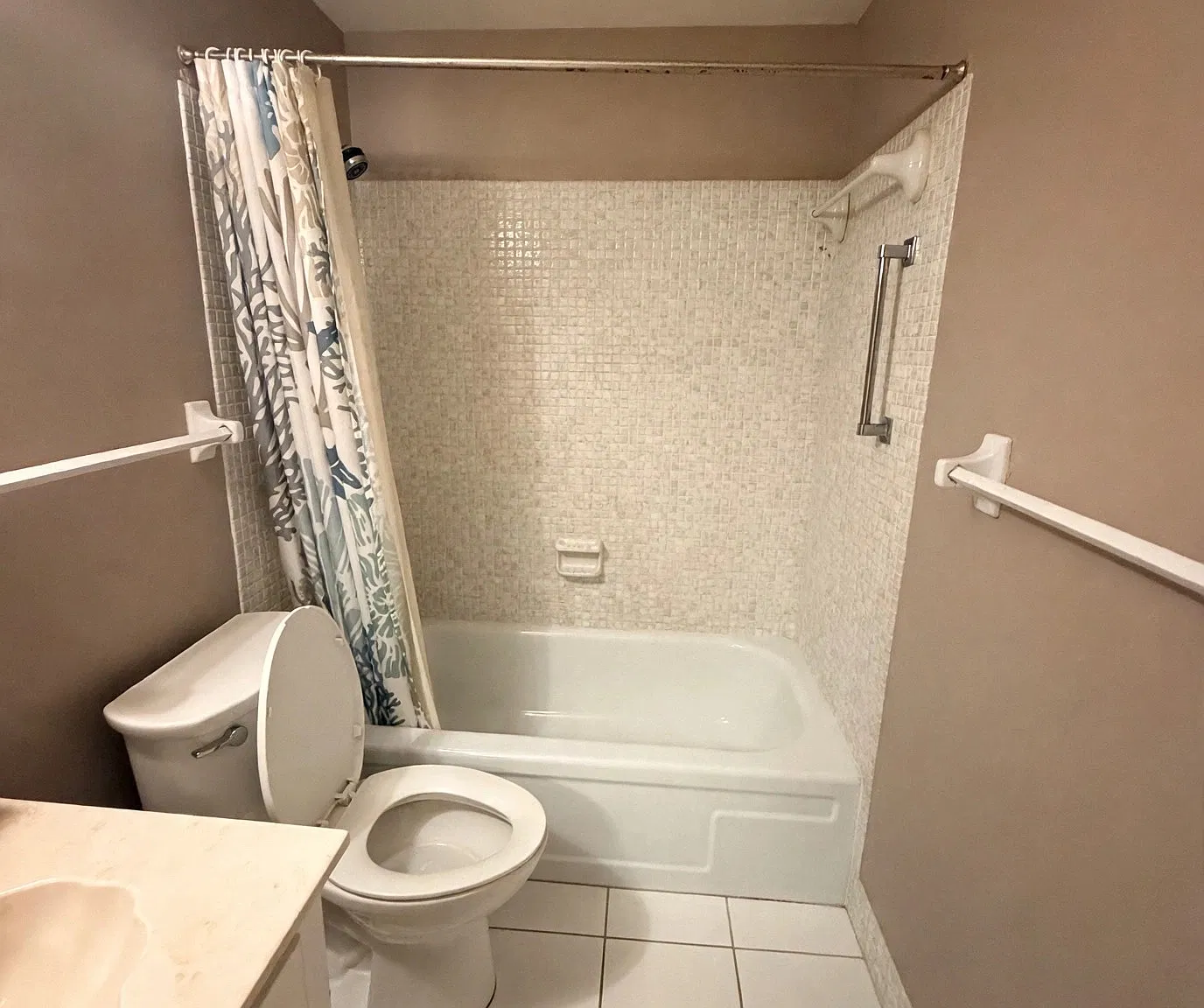 2 bed, 1120 sqft, $2,100 — Photo 4