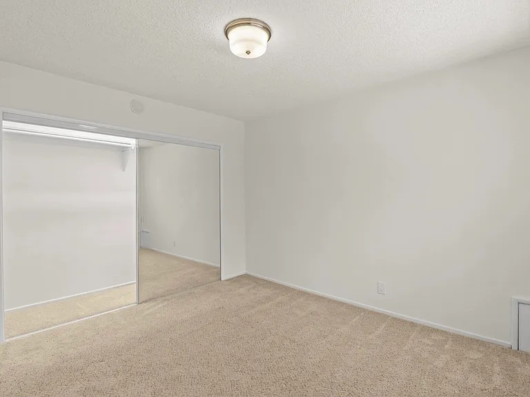 1226 McClellan Dr #12 — Photo 20