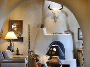 23 Vuelta Yucca, Santa Fe, NM 87506